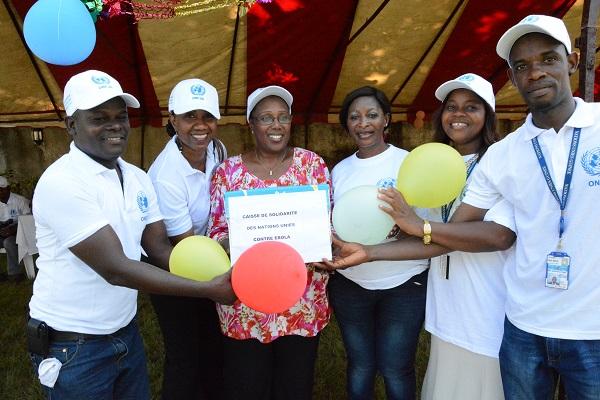 Le staff  des Nations Unies en Guinée lance une collecte d'argent en faveur des orphelins et veuves d'Ebola