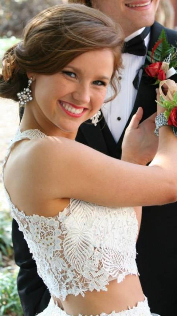 bell4freshmaid's tweet photo. when bae says he's gonna vote for Bell for freshman maid.....VOTE 4 BELL #bellyeah http://t.co/kLcpfjv6fE