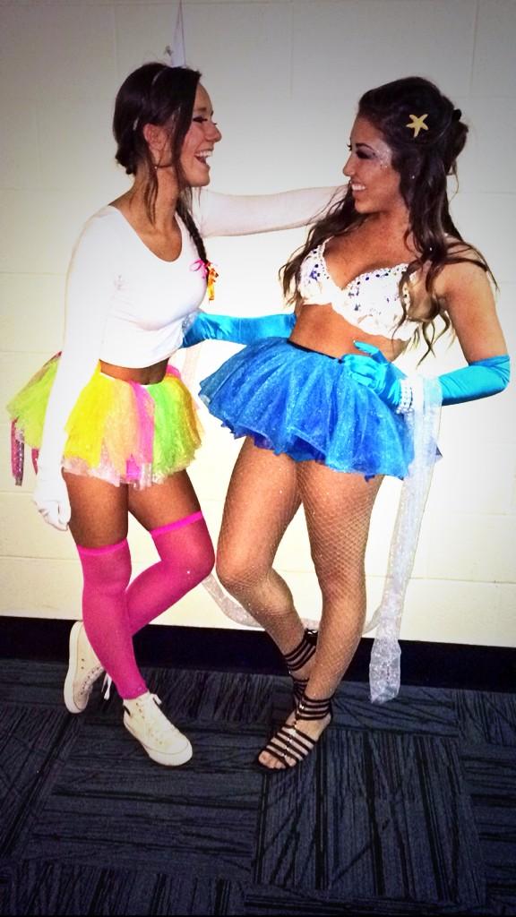juliamcgreevy's tweet photo. 🐬🌺MERMAID & UNICORN #HallOUween14 http://t.co/TQIObeoQ1K