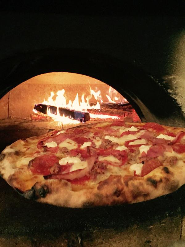 Wood-fired pizza, fresh salads, delicious desserts &amp; more til 9pm!  #skykingpizza #skyking #pizza #woodfiredpizza