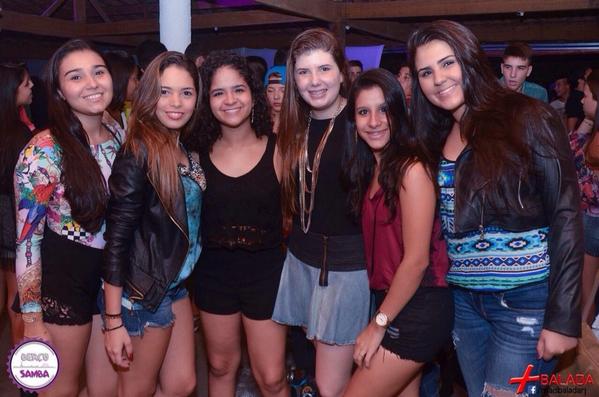 RMezine's tweet image. Que a próxima edição seja melhor ainda! #BerçodoSamba @isabellasukita @majumendess @leleca_ferreira @luizaferreiraa_