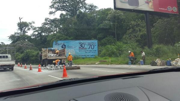 LayerMg's tweet image. #TraficoSv subiendo los chorros por trabajos de @fovialito cc  @ddovia @alertux