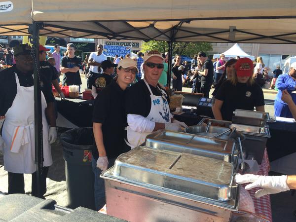 bigspoonco's tweet photo. Looks like a great time at @BoulevardRVA Pumpkin Fest RT @buzandneds "Hello! #rvapumpkinfest #rva #rvadine http://t.co/LU4jti8R4K"