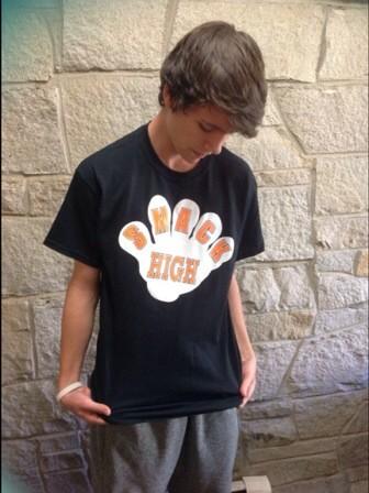_RyanConnors's tweet photo. Thanks @BiGToeKneeTone and @SMACKHigh for the free apparel get your own at http://t.co/GdQaBYh7Qp http://t.co/s7MCGaEPig