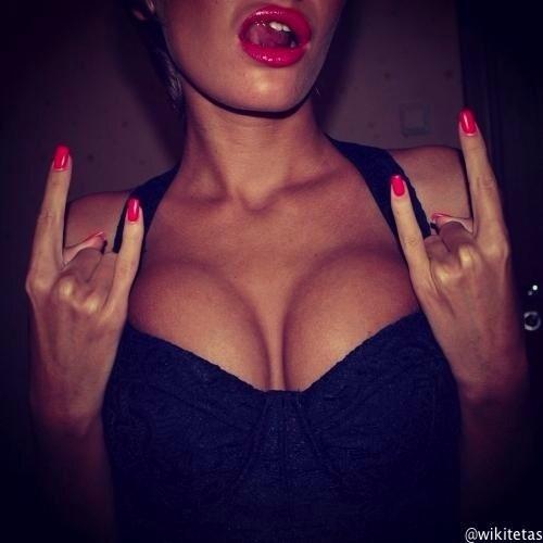 nuriabarea's tweet photo. You are bitch http://t.co/XuKSEpVSPN