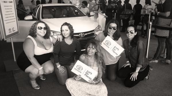 meeshsparks's tweet photo. Living the live we want in front of this gorgeous 2015 Camry! #lifeyouwantmia #letsgoplaces #lifeyouwanttoyota http://t.co/UXPlhLDZHd