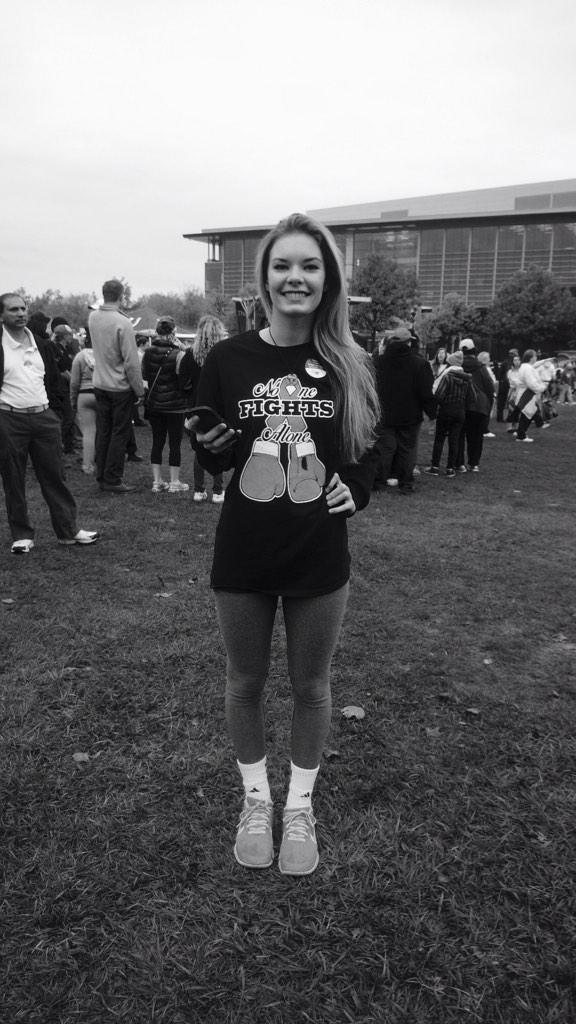 EmBakerr_'s tweet photo. it was all fun and games until I shattered my phone 💞🌸👙🎀 #makingstridesindy http://t.co/3dYWbUE5kl
