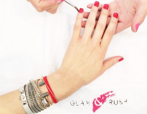 Red ready for saturday #essie #nails #glamandrush