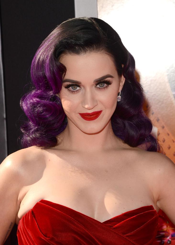 Happy birthday Katy Perry!! Were counting her best looks ever:  