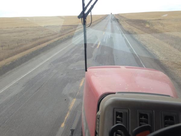 Shavoie's tweet photo. Tractor + HWY 307 + 30km/h = bumpy/dangerous #takethegrid you would think no one has ever paid taxes in this country http://t.co/ojf7tQLdVM