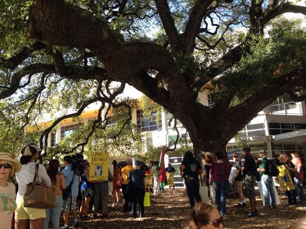 Occupy4Prisoner's tweet photo. March against executions starts at the old hanging tree in Houston http://t.co/EaaBZ80cbw