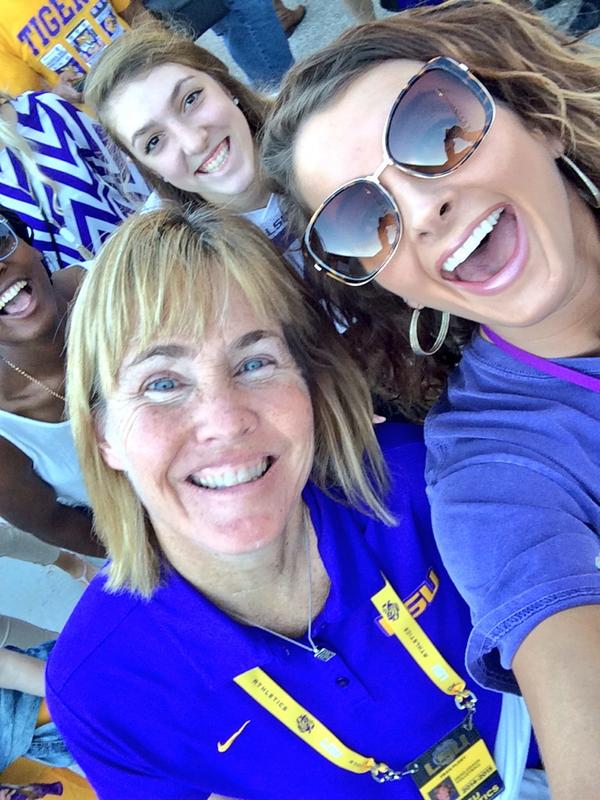 ItsEmilyyAnne's tweet image. Selfie game strong. #gameday #sectakeover @ellyogle