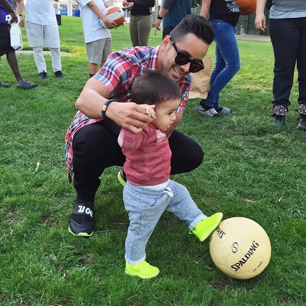 MandoFresko's tweet photo. A special edition #SoccerSaturdays with this little guy. Happy 1st B-Day, Madrid! #TioMando #djbreastmilk @djsourmilk http://t.co/eyJAjzbxCI