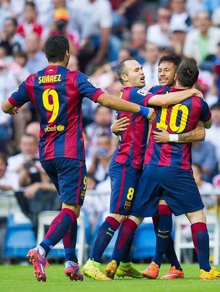 KTBFFHes's tweet photo. Celebración #ViscaBarca #Neymar #Messi #Iniesta #Suarez #RealMadridvsFCB http://t.co/e9WejU8UdM