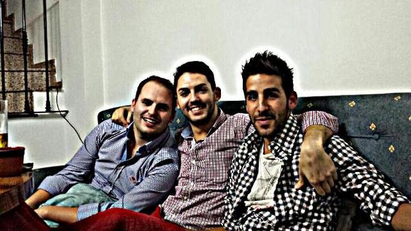 Viera7's tweet photo. Echando el ratito con @Angelpirri y @FernandoSaezC http://t.co/E5VgdqQckI