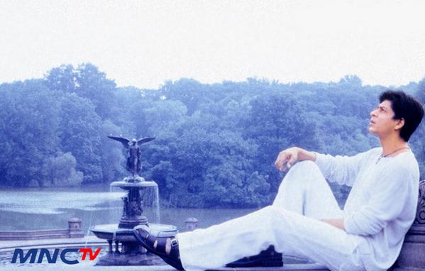 Official_MNCTV's tweet photo. Umur yg panjang ternyata adalah hal yg mahal bagi #SRK. Ada tau kita mau nonton apa siang ini? Stay tune pk 13.00 ya! http://t.co/Vw3AQYEBok