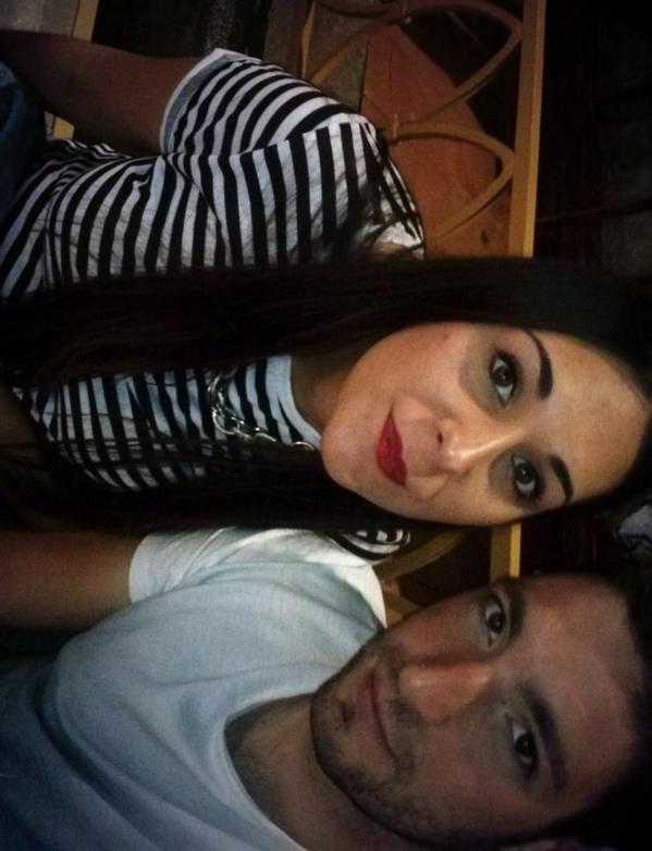 martabombas's tweet photo. Una de #Supersubmarina #Izal con @adrian_lopezgar http://t.co/xO4Zdg4ep0