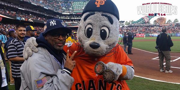 MLB's tweet photo. A look around the ballpark before #WorldSeries Game 4 got under way in San Francisco. http://t.co/wUc6j6A9WH