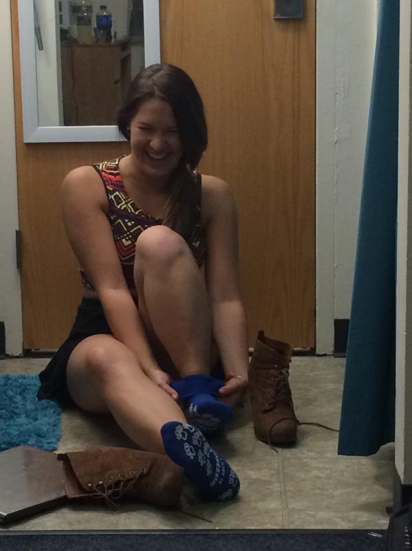 chalithorn's tweet photo. @NatalieLotter wearing hospital socks out 🙈 http://t.co/K9rKwTaXZC
