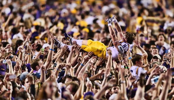 JustinKing's tweet photo. Amazing moment captured in one of the pictures of the year: http://t.co/3nUJbKm30s