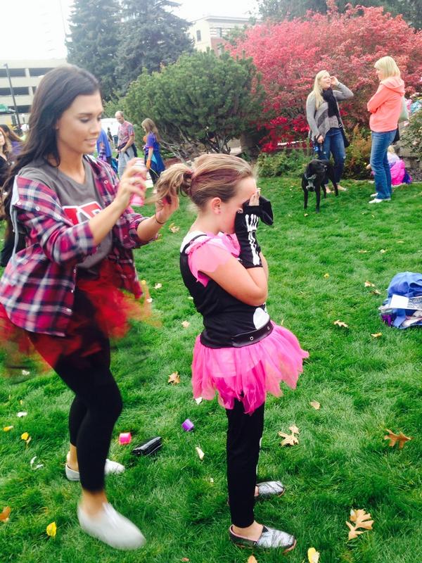 asaHQ's tweet photo. So much fun! @gotri RT @LaurenStopher: Cheerin on the girls &amp; creating some sweet hairdos at #girlsontherun @ASABSU http://t.co/P8aeBzYTQl