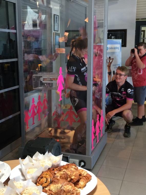 St Vincent's Tmba (@svpht) on Twitter photo #grabforcash #pinktober #grabforcash #pinktober