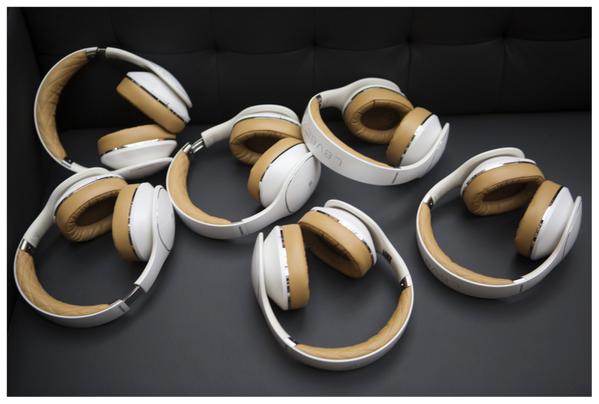 SamsungAU's tweet image. Turn down for what?Try a pair of our noise cancelling #LevelOver headphones at our #MelbourneCentral Experience Store