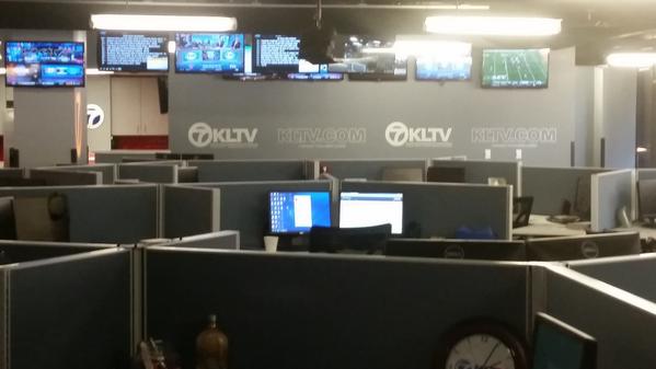 LaTisha_Mosley's tweet photo. To celebrate its 50th, @KLTV7 offered a tour of their studio and a chance to meet their anchors #mcom2311 #freestyle http://t.co/Dg8Y2tVaSi