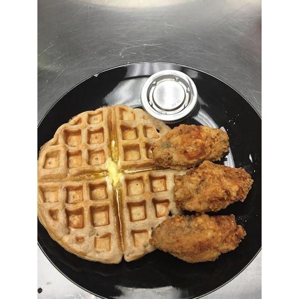GroovesSmokin's tweet photo. Stop in for some Great Food &amp; Great Music @GroovesSmokin After Hours Cafe it's open until 6 am Sunday #Raleigh http://t.co/55iKrEJVW1