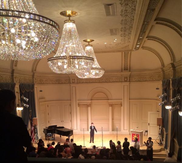 meryllyan's tweet photo. Standing ovation after Darren Espanto performs "One Moment in Time." Perfect performance even if he's battling a cold http://t.co/XqeUOG7qJh