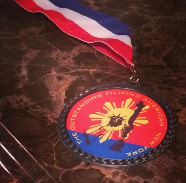 DARRENaticsGXY's tweet photo. Darren's medal! (;
Darren Espanto At TOFANY Awards http://t.co/xp30szSzAQ
