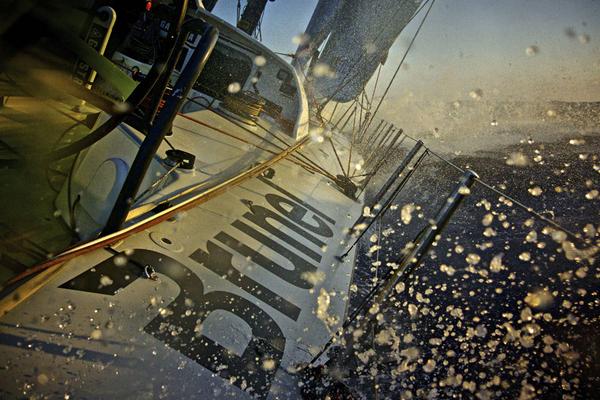 brunelsailing's tweet photo. Navigator Andrew Cape gambles on "riding the escalator" @volvooceanrace Read more here: http://t.co/TfyWrfpzlZ http://t.co/AkBh4eOYlS