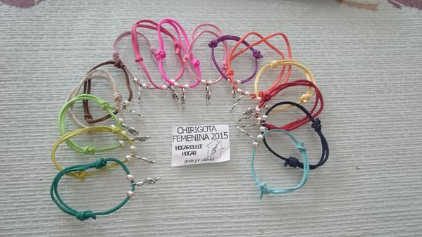 Chiri_fem_maris's tweet photo. Gracias a todos por la colaboración que estais teniendo en la compra delas pulseras.Tendremos mas y de mas colores😀 http://t.co/JBYpR4uEaz