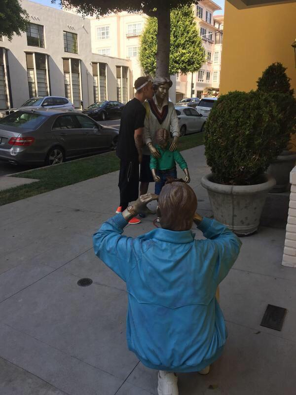 AcousticFall's tweet image. I'M POSTING 100 PICTURES OF JUSTIN RT TO VOTE (65/100) #EMABiggestFansJustinBieber