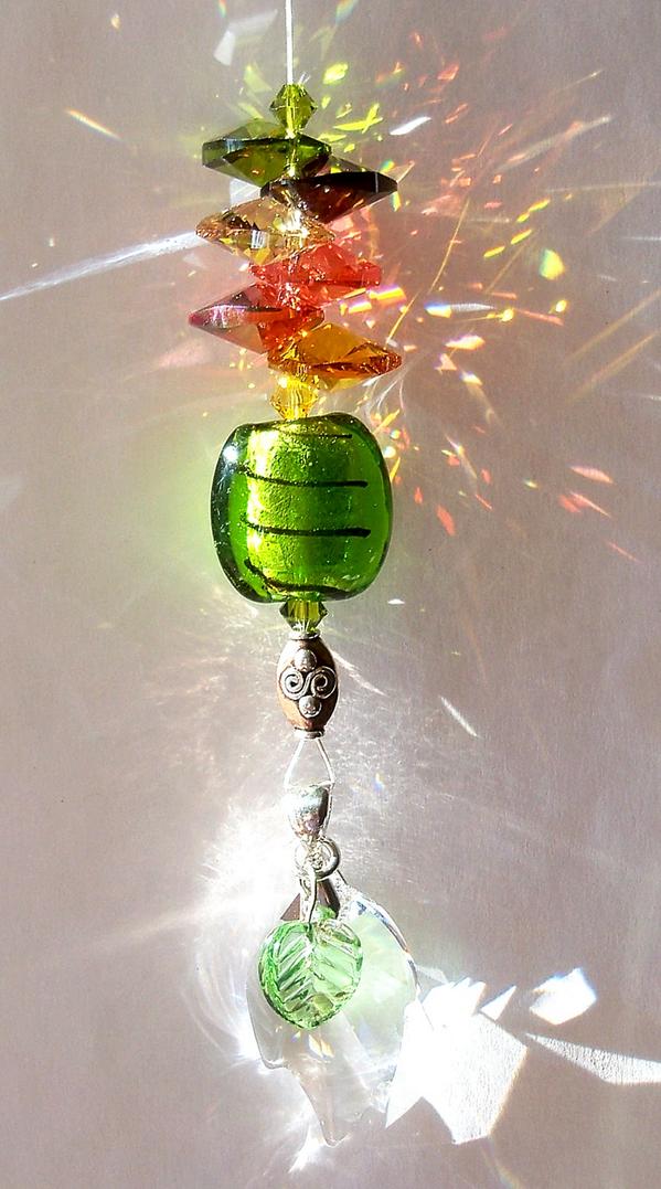 DanceRainbows's tweet photo. Look at the latest #Autumn #suncatcher in #DancingRainbows #zibbet https://t.co/b31yDABkO6 http://t.co/iEQQqWtdg6