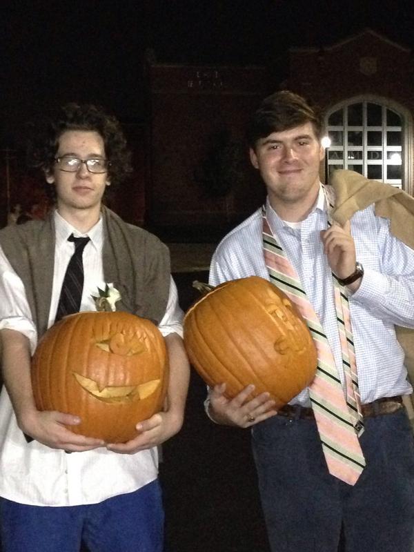 samohkt's tweet photo. Coolest #pumpkids around @CappyCush http://t.co/ArJ4aZt4EC