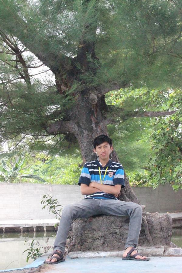 ariyanto_421's tweet photo. At my campus http://t.co/WJPwJCUTJl