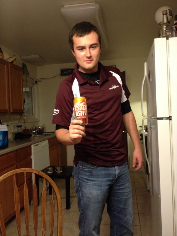 Dfran33's tweet photo. @Keith_Stone___ the hunt is over http://t.co/GFC3NBka2x