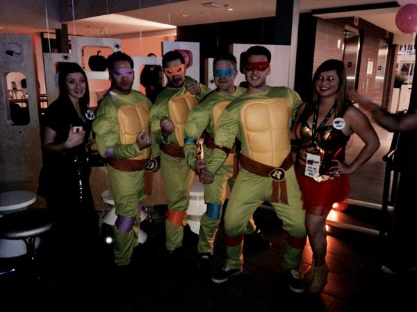 AMPStreetStars's tweet photo. Hanging with the ninja turtles π’ #AMPParty #yyc @Aloft_Calgary @ampcalgary - @ErikaaaMcarthur @nlatter http://t.co/Yi4QV41SoT