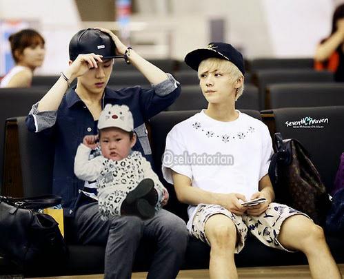 ClariS_km's tweet photo. EXO-Lお仕事早いw w w
シウちゃんさっそくイジられてるw w w http://t.co/cHvtWN8Xpw