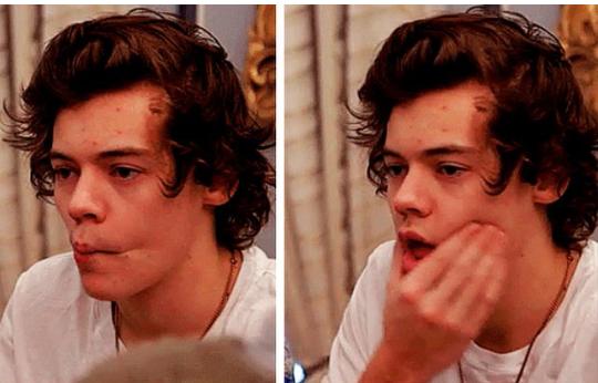 Kanboko_Mary's tweet photo. “@ISupportLarry: After a long night with Louis Tomlinson.

#MyJaw? #ItsJustKindOfSore http://t.co/fW3Yb92Bqe” 😱😂😂😂