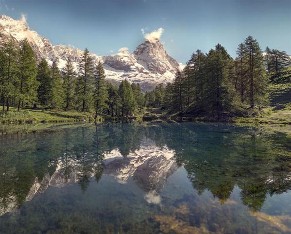 mycroft16's tweet photo. Also, the backside of the Matterhorn is even more amazing! #ItalianSide http://t.co/BAgEakDXVJ
