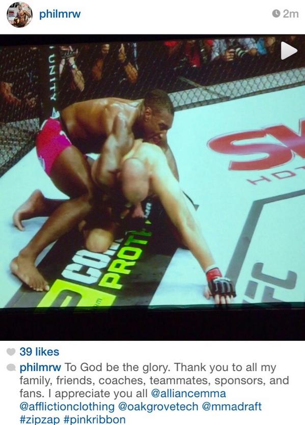 PhilMrWonderful's tweet photo. Thank you everyone @Affliction @AllianceMMA @OakGroveTech @MMADraft #PinkRibbon #zipzap #ufc179 http://t.co/8rZI2fBHFM