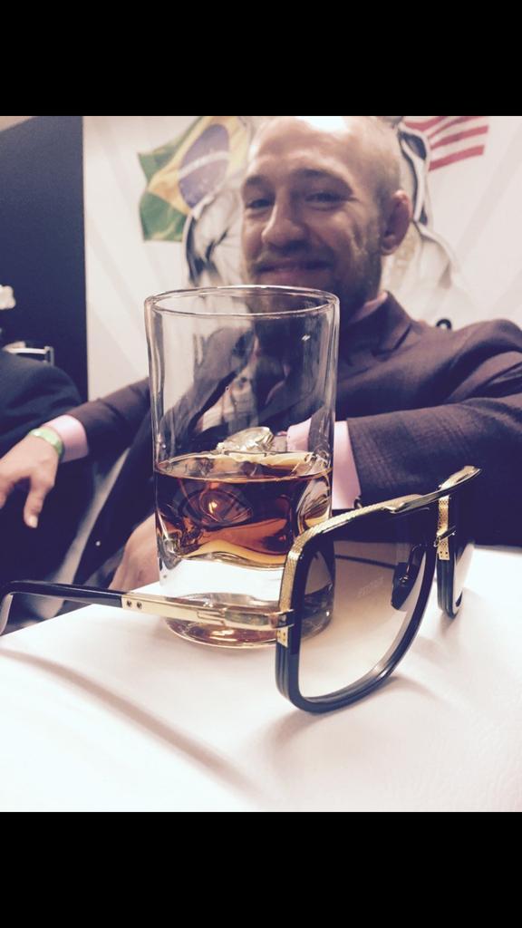 B02hXvYIMAAn1zw.jpg:large