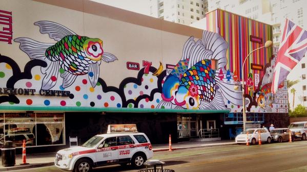 AnthonySpiegel's tweet photo. Congrats to @SushMachida and @timbavington on a spectacular mural in Downtown Las Vegas. http://t.co/ICxnyeCTc0