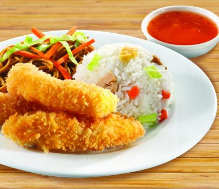 GoldilocksPH's tweet photo. Kaya mo ba 'to kainin ng walang rice? Try our #CrispyFishFillet rice medley today! :) http://t.co/rb2vEVYuQe