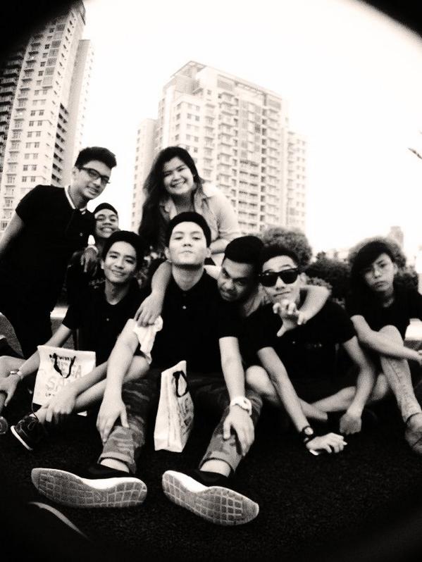 keeme_garcia's tweet photo. The gang \m/ #demboyz #missyouall #yieeee #cheesypuff #dingnadingamp #hahaha http://t.co/fDzOuTW0fi