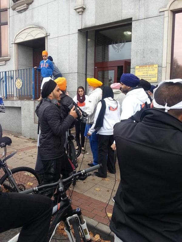 SikhHelpLine's tweet photo. @GNGSmethwick #5thstop http://t.co/PG8bjJYTCa