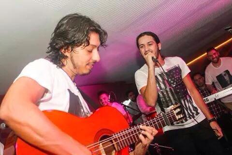 pinchoguitarra's tweet photo. Fotos de los pinchos y canela wena k no???? @kikesalazar777 @DiegoYumay http://t.co/09HBXH23qX