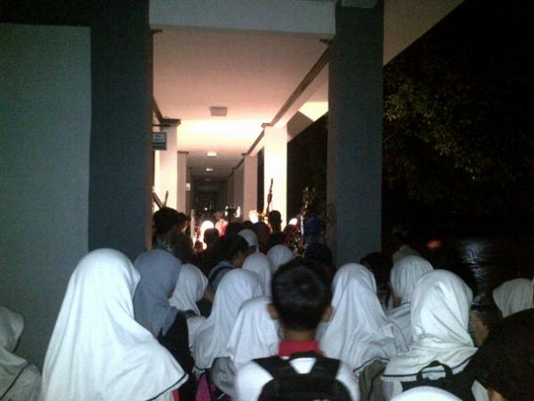 Ini dia peserta yang senang dengan kemenangannya! Selamat yaaa :D